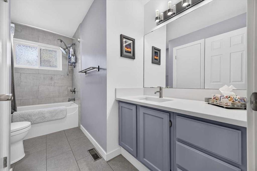 63 Beaconsfield Way Nw, Calgary, AB