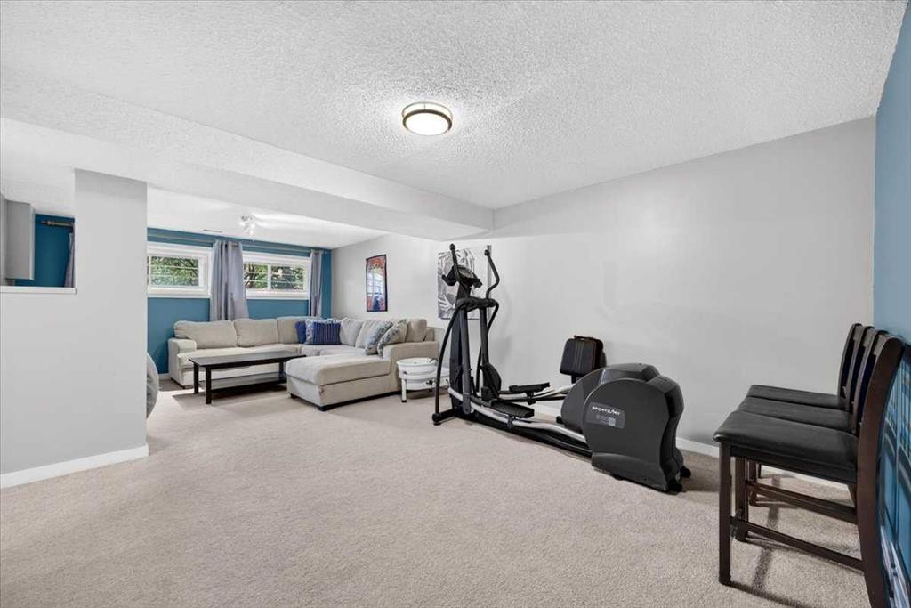 63 Beaconsfield Way Nw, Calgary, AB