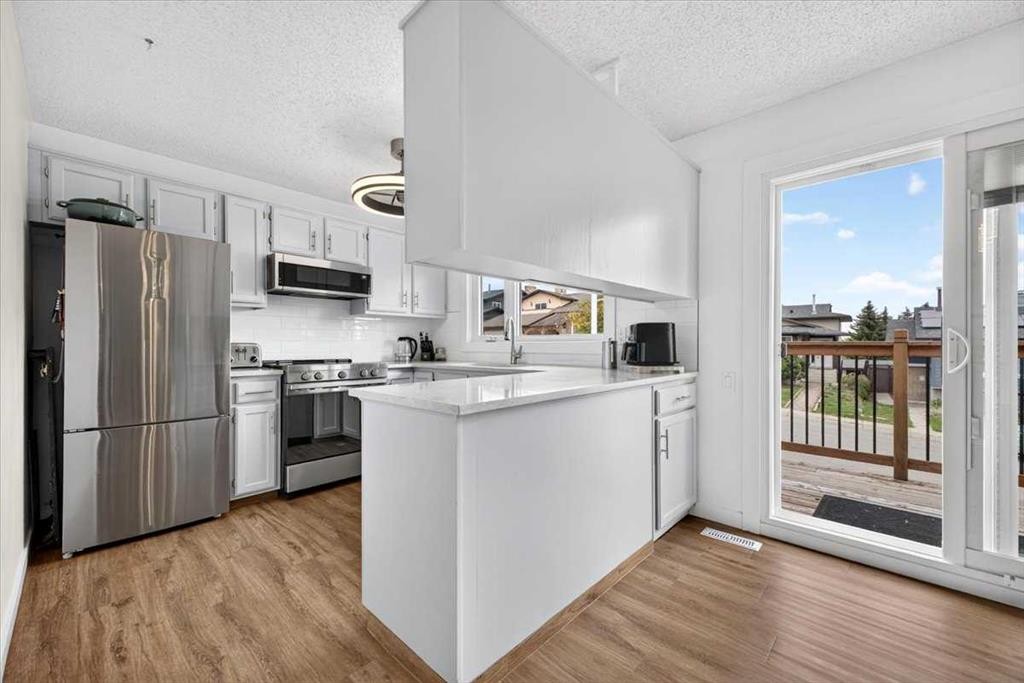 63 Beaconsfield Way Nw, Calgary, AB