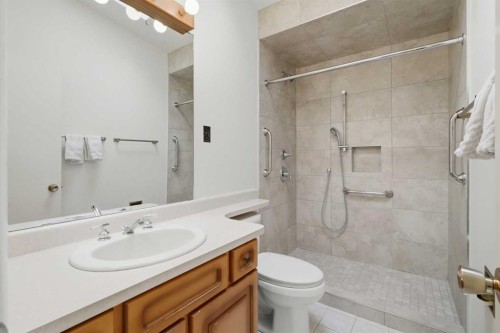 35 Cornwallis Drive Nw, Calgary, AB 