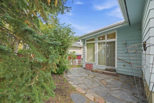 35 Cornwallis Drive Nw, Calgary, AB 