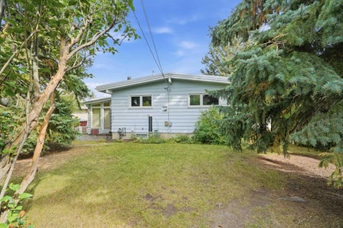 35 Cornwallis Drive Nw, Calgary, AB 