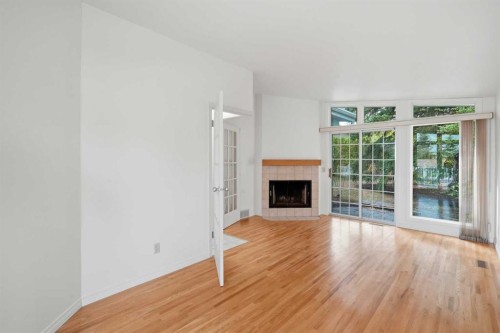 35 Cornwallis Drive Nw, Calgary, AB 