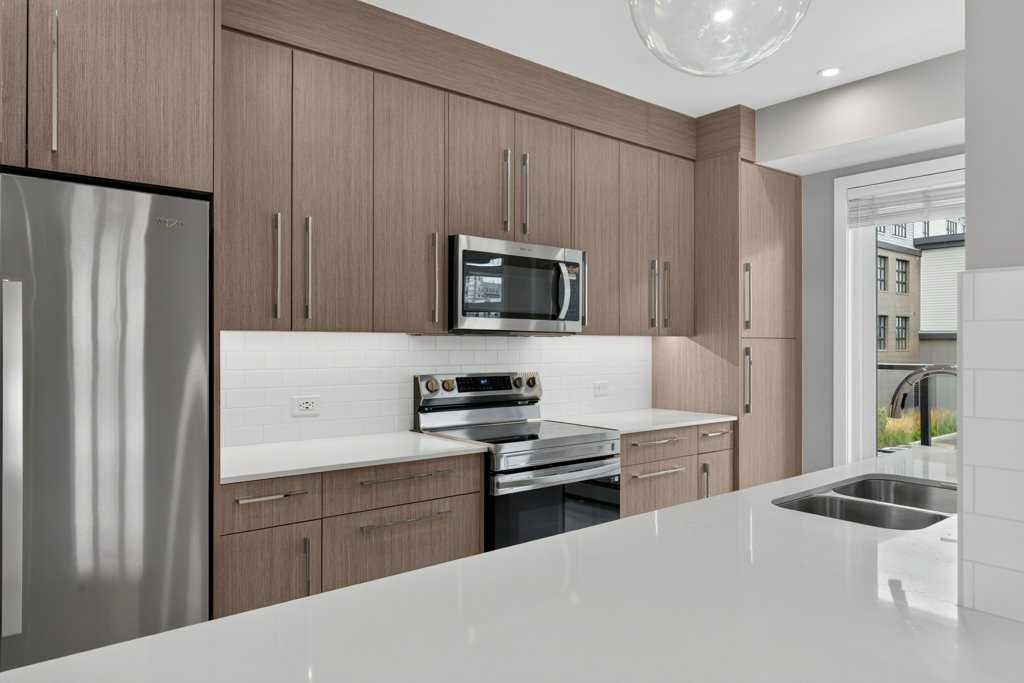 201-383 Smith Street Nw, Calgary, AB