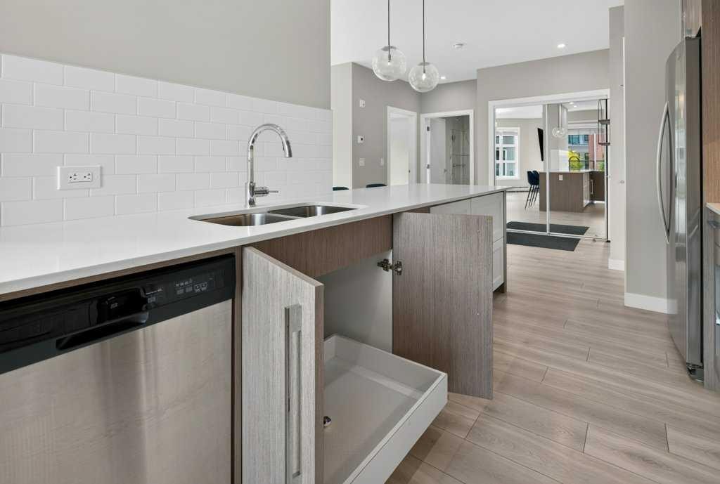 201-383 Smith Street Nw, Calgary, AB