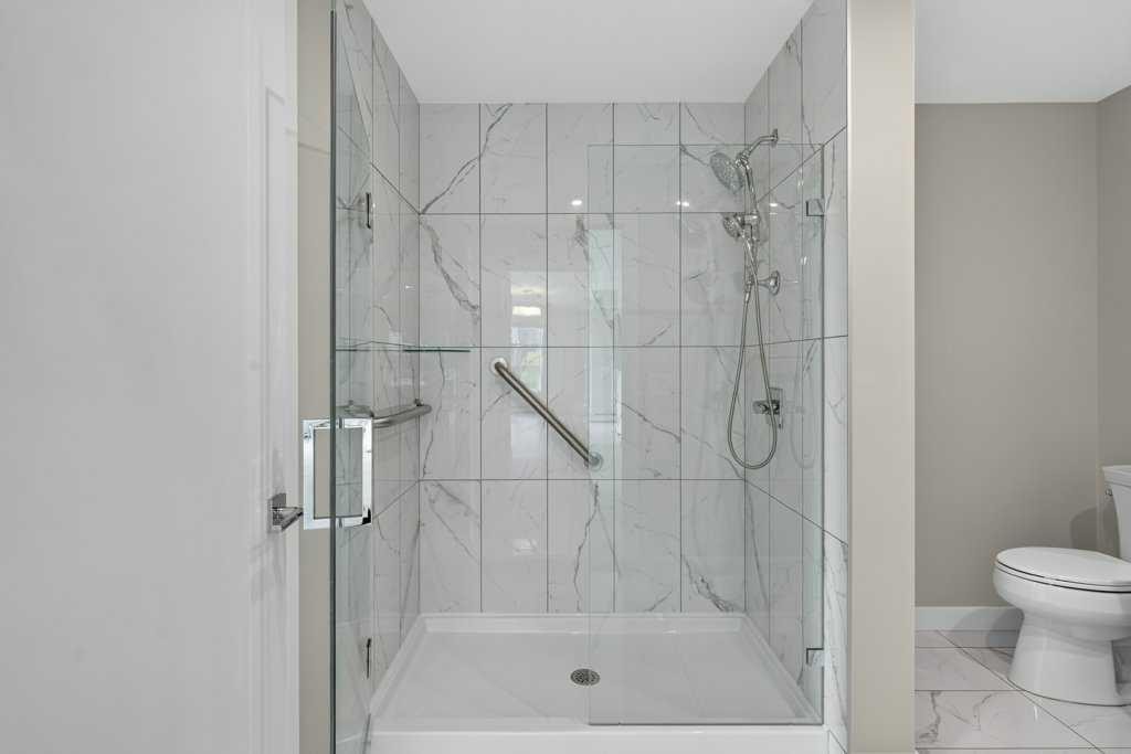 201-383 Smith Street Nw, Calgary, AB
