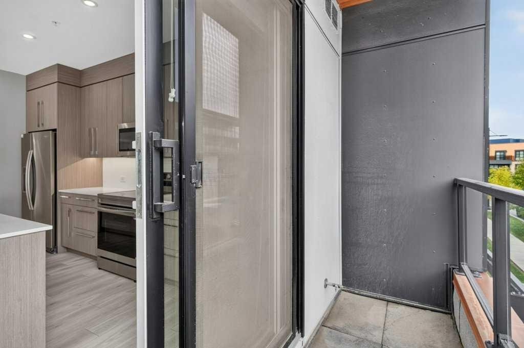 201-383 Smith Street Nw, Calgary, AB