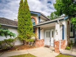 92 Scandia Hill NW Calgary, AB T3L 1T9