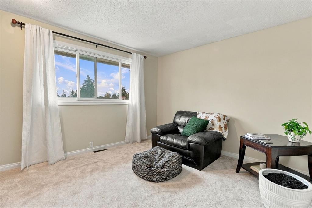 194 Rundleview Close Ne, Calgary, AB