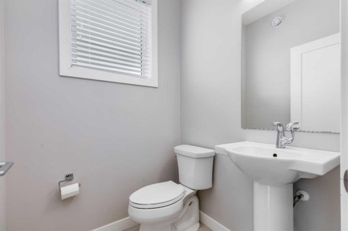 104 Corner Meadows Gate Ne, Calgary, AB 