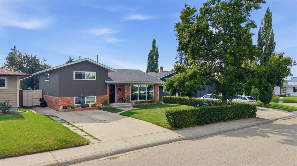 9 Foxwell Road Se, Calgary, AB