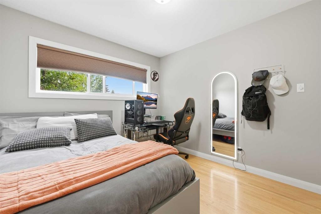 9 Foxwell Road Se, Calgary, AB