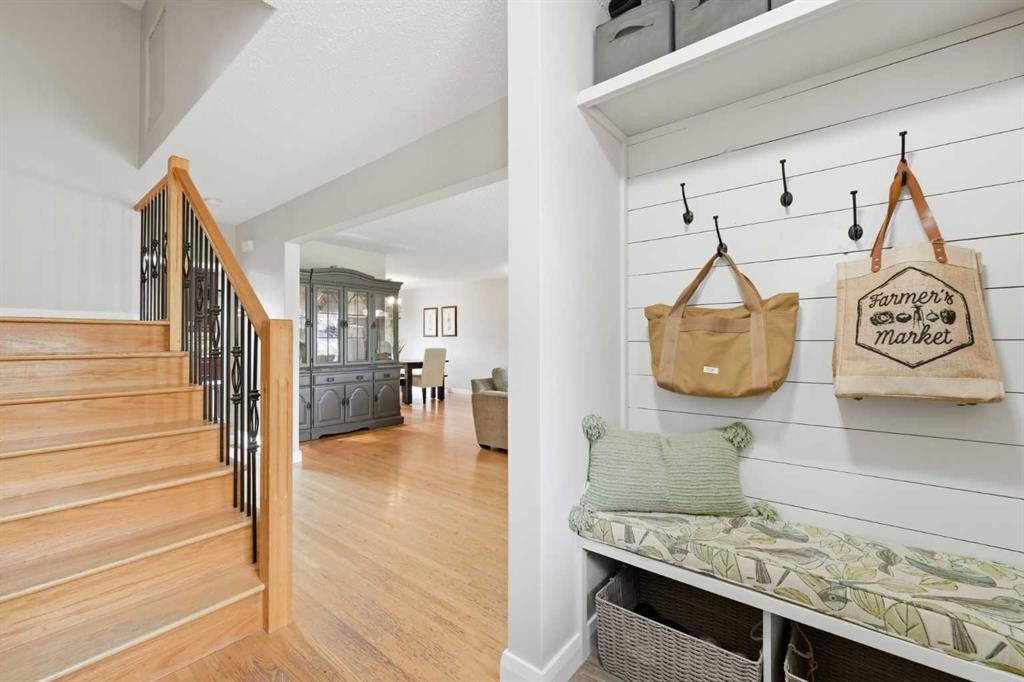 9 Foxwell Road Se, Calgary, AB