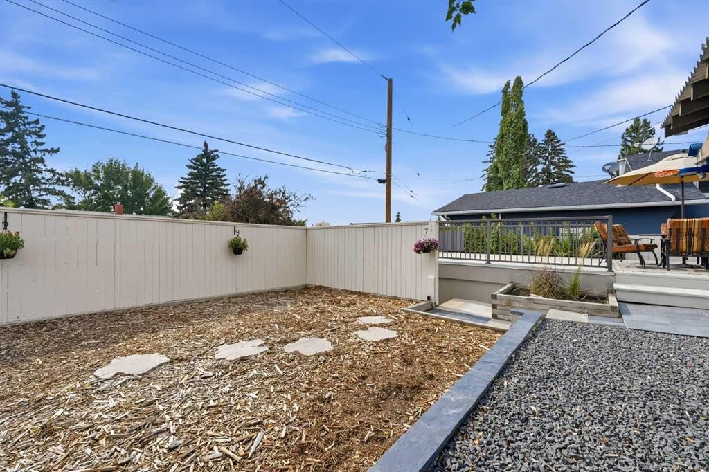 9 Foxwell Road Se, Calgary, AB