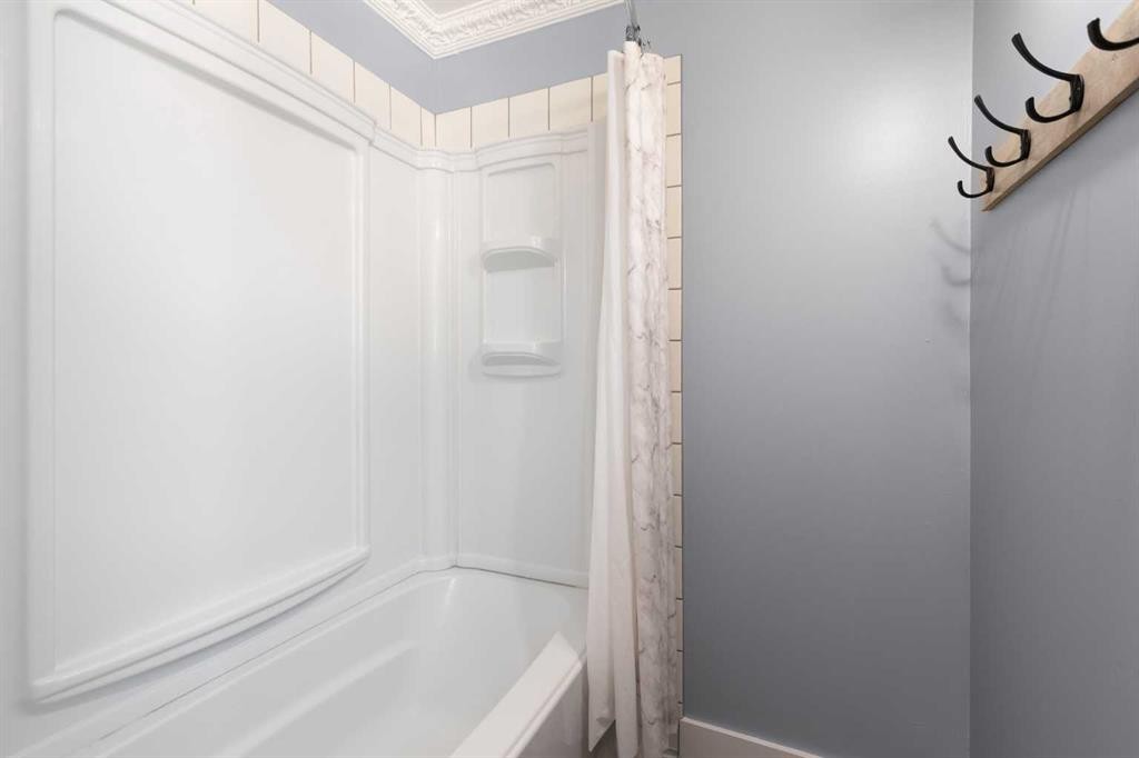 334 4 Avenue Se, High River, AB