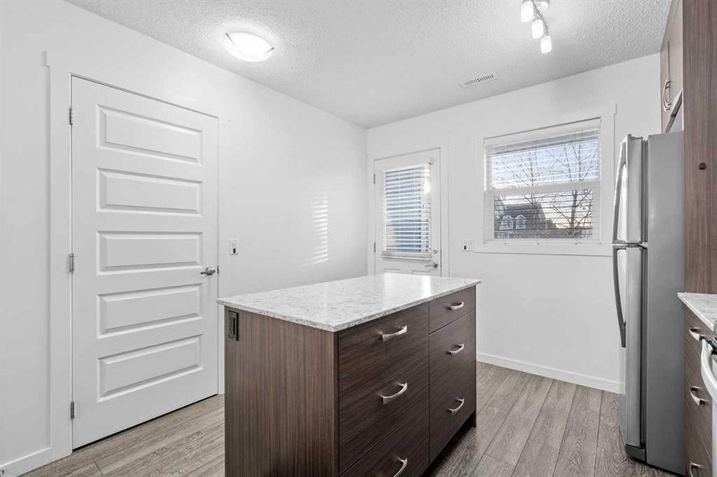 111 Auburn Bay Street Se, Calgary, AB