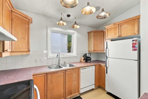 67 Martin Crossing Close Ne, Calgary, AB 
