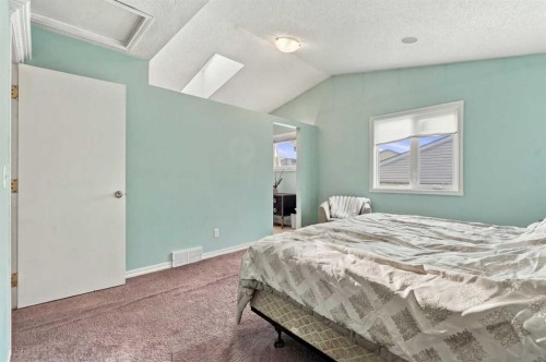 67 Martin Crossing Close Ne, Calgary, AB 