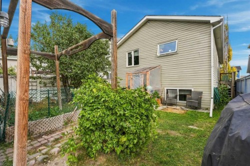 67 Martin Crossing Close Ne, Calgary, AB 