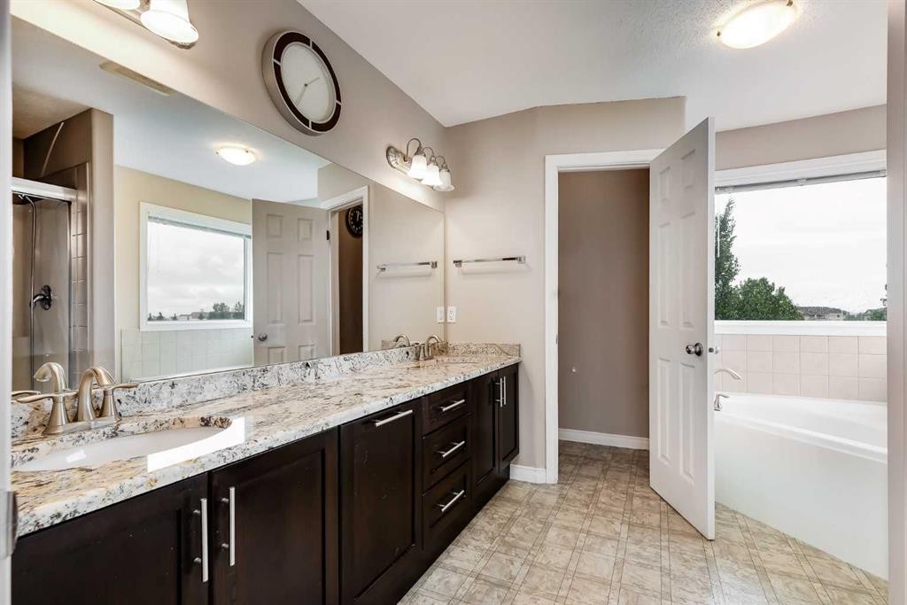 92 Everhollow Way Sw, Calgary, AB