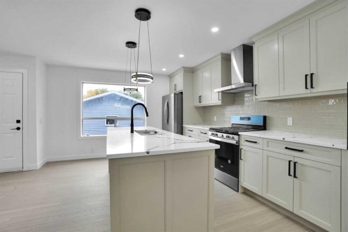 73 Martinridge Crescent Ne, Calgary, AB 