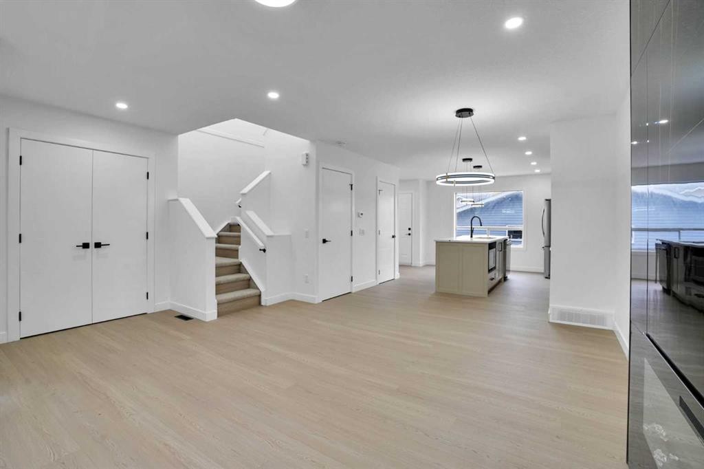 73 Martinridge Crescent Ne, Calgary, AB