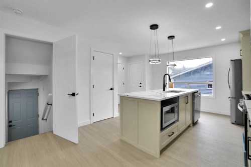 73 Martinridge Crescent Ne, Calgary, AB 
