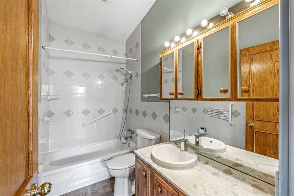 10607 Maplecreek Drive Se, Calgary, AB