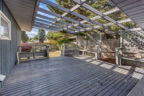10607 Maplecreek Drive Se, Calgary, AB 