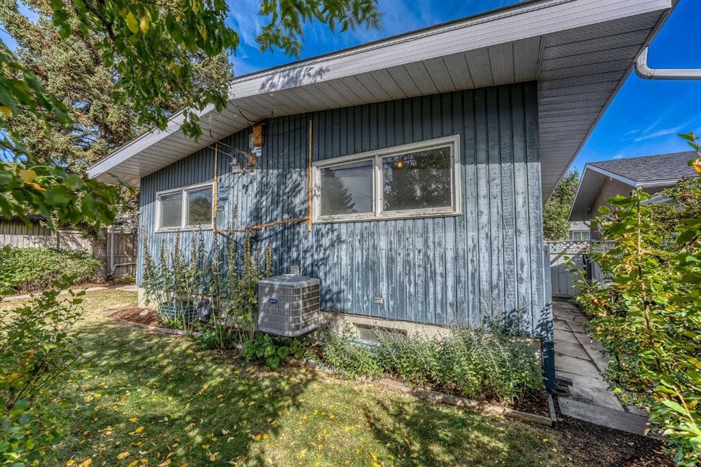 10607 Maplecreek Drive Se, Calgary, AB