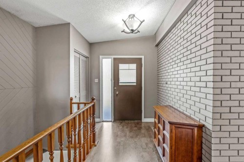 10607 Maplecreek Drive Se, Calgary, AB 