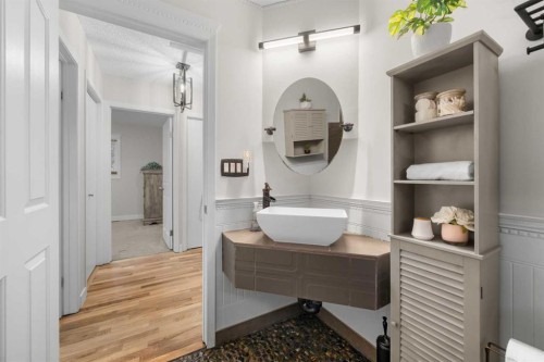 8515 48 Avenue Nw, Calgary, AB 