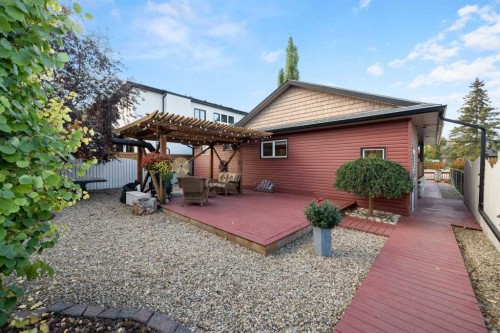 8515 48 Avenue Nw, Calgary, AB 