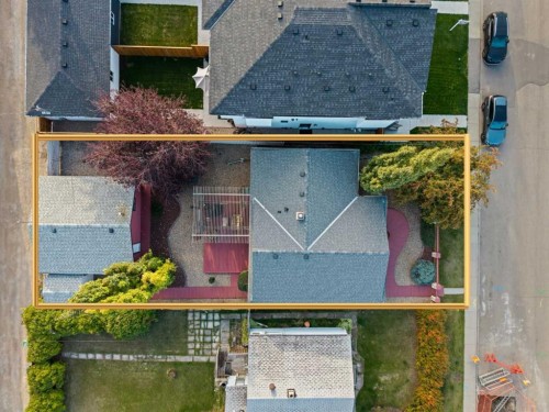 8515 48 Avenue Nw, Calgary, AB 