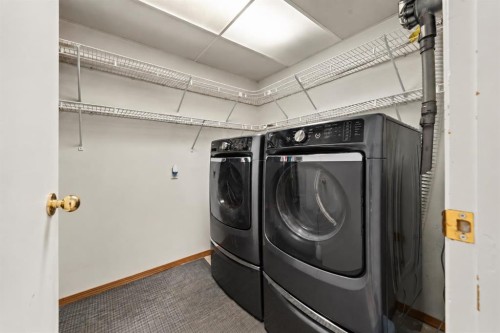 8515 48 Avenue Nw, Calgary, AB 