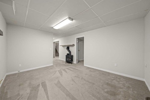 8515 48 Avenue Nw, Calgary, AB 