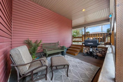 8515 48 Avenue Nw, Calgary, AB 