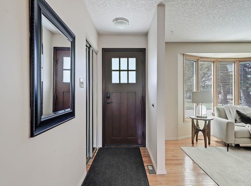 44 Granlea Place Sw, Calgary, AB 