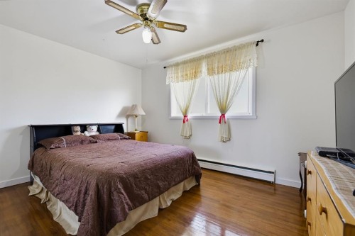 704 75 Avenue Sw, Calgary, AB 
