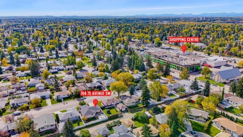 704 75 Avenue Sw, Calgary, AB 