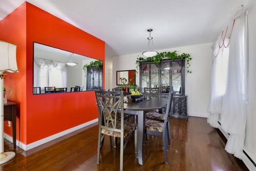 704 75 Avenue Sw, Calgary, AB 
