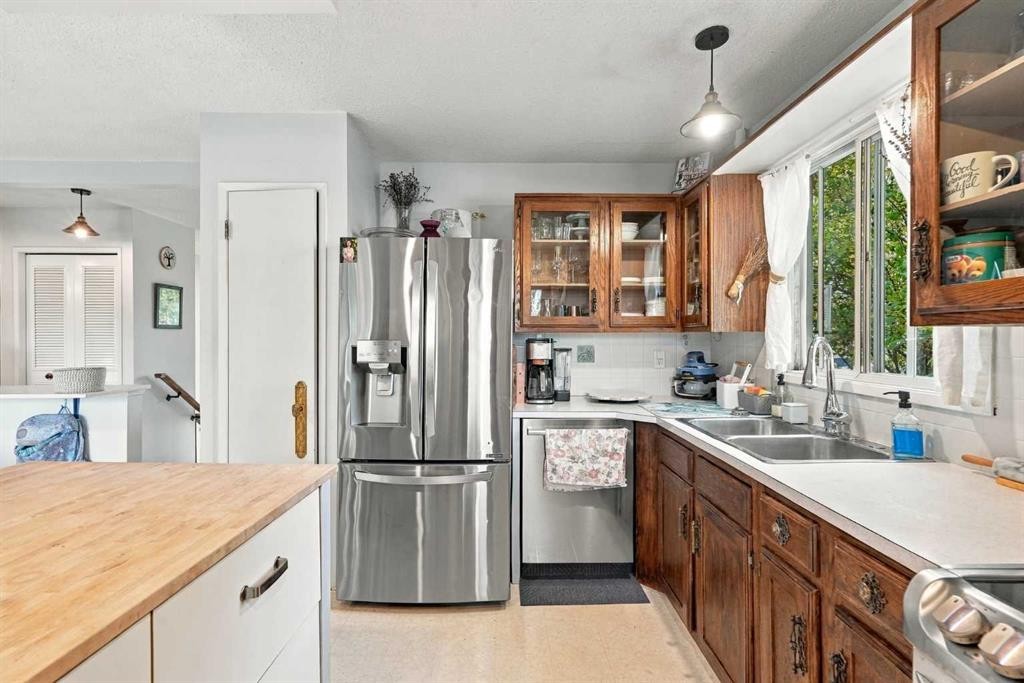 256 Silverview Way Nw, Calgary, AB