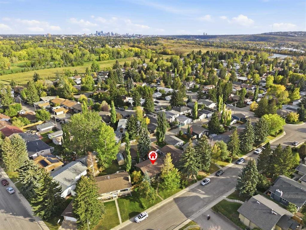 256 Silverview Way Nw, Calgary, AB