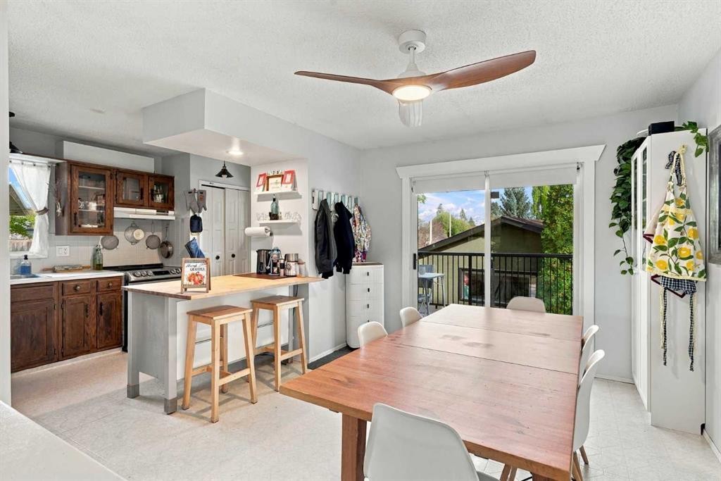 256 Silverview Way Nw, Calgary, AB