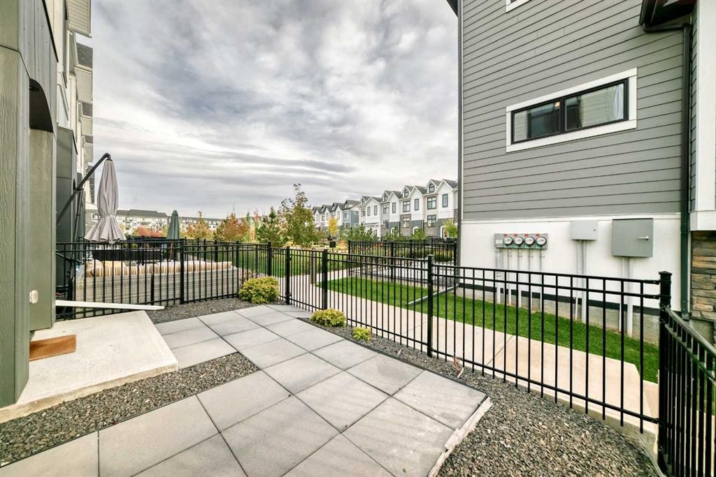 150 Les Jardins Park Se, Calgary, AB