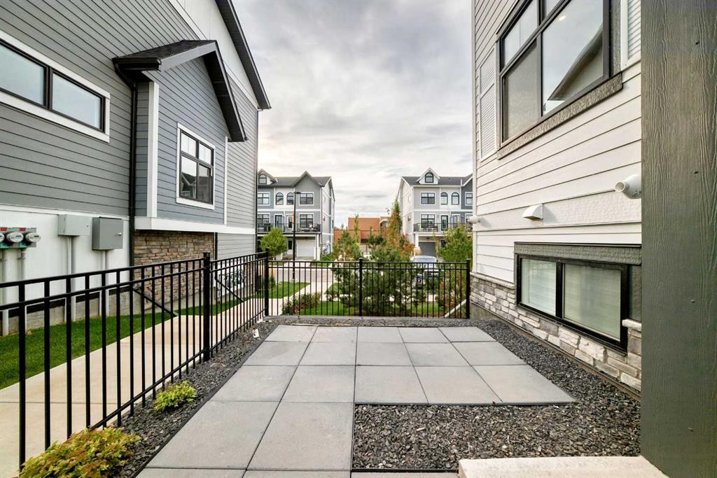 150 Les Jardins Park Se, Calgary, AB