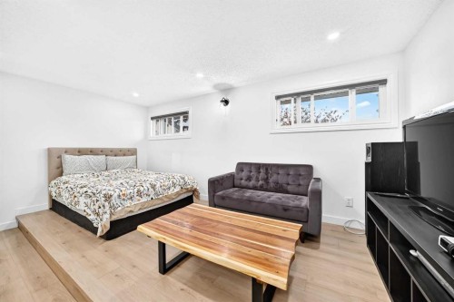5824 22 Avenue Ne, Calgary, AB 