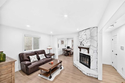 5824 22 Avenue Ne, Calgary, AB 