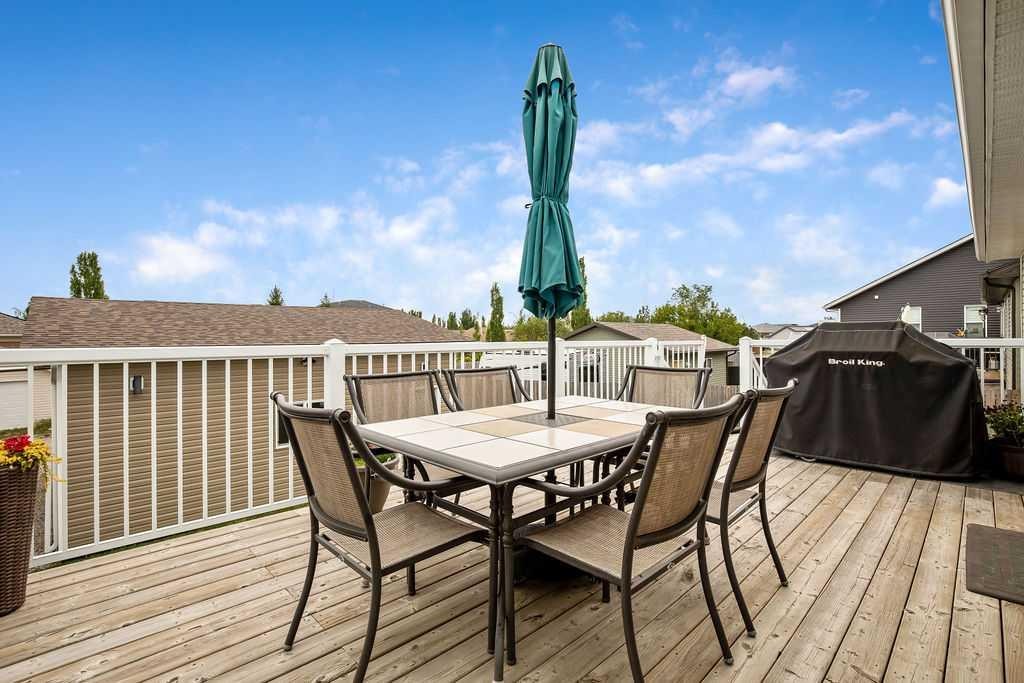 2006 30 Avenue, Nanton, AB