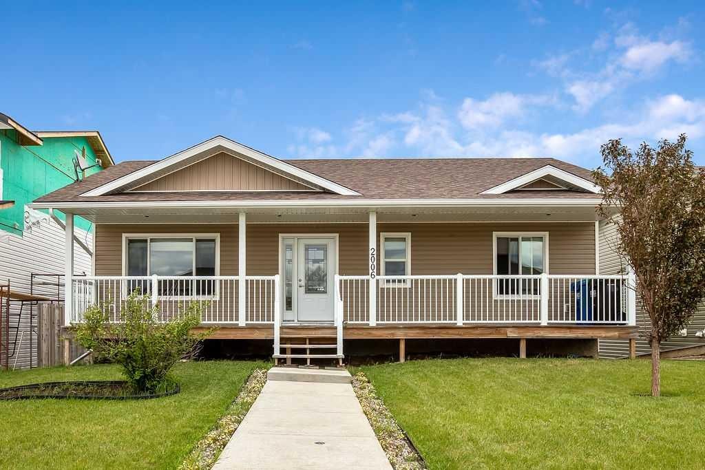2006 30 Avenue, Nanton, AB